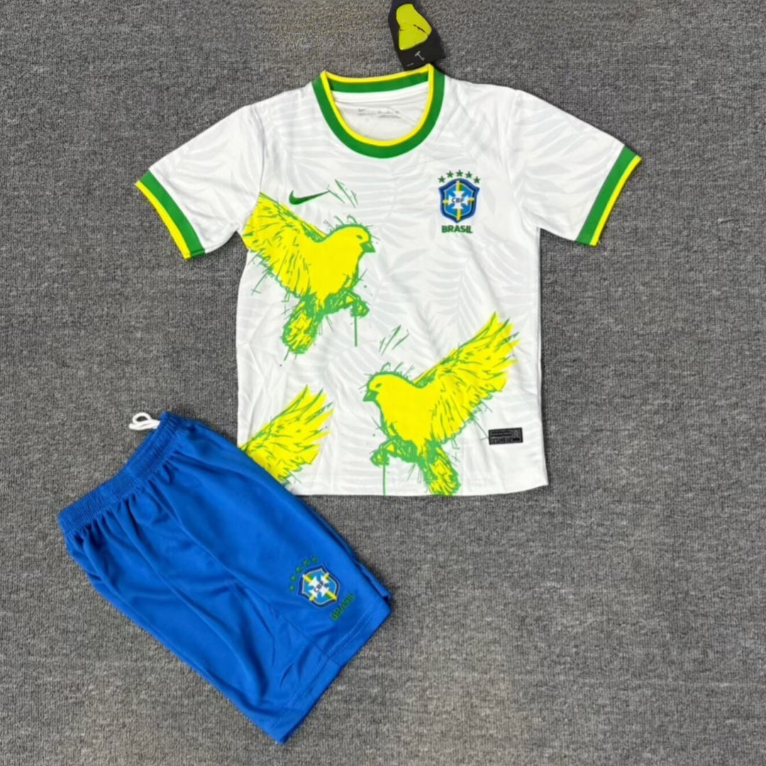 25/26 Ensemble Enfant Brésil Spécial bird white