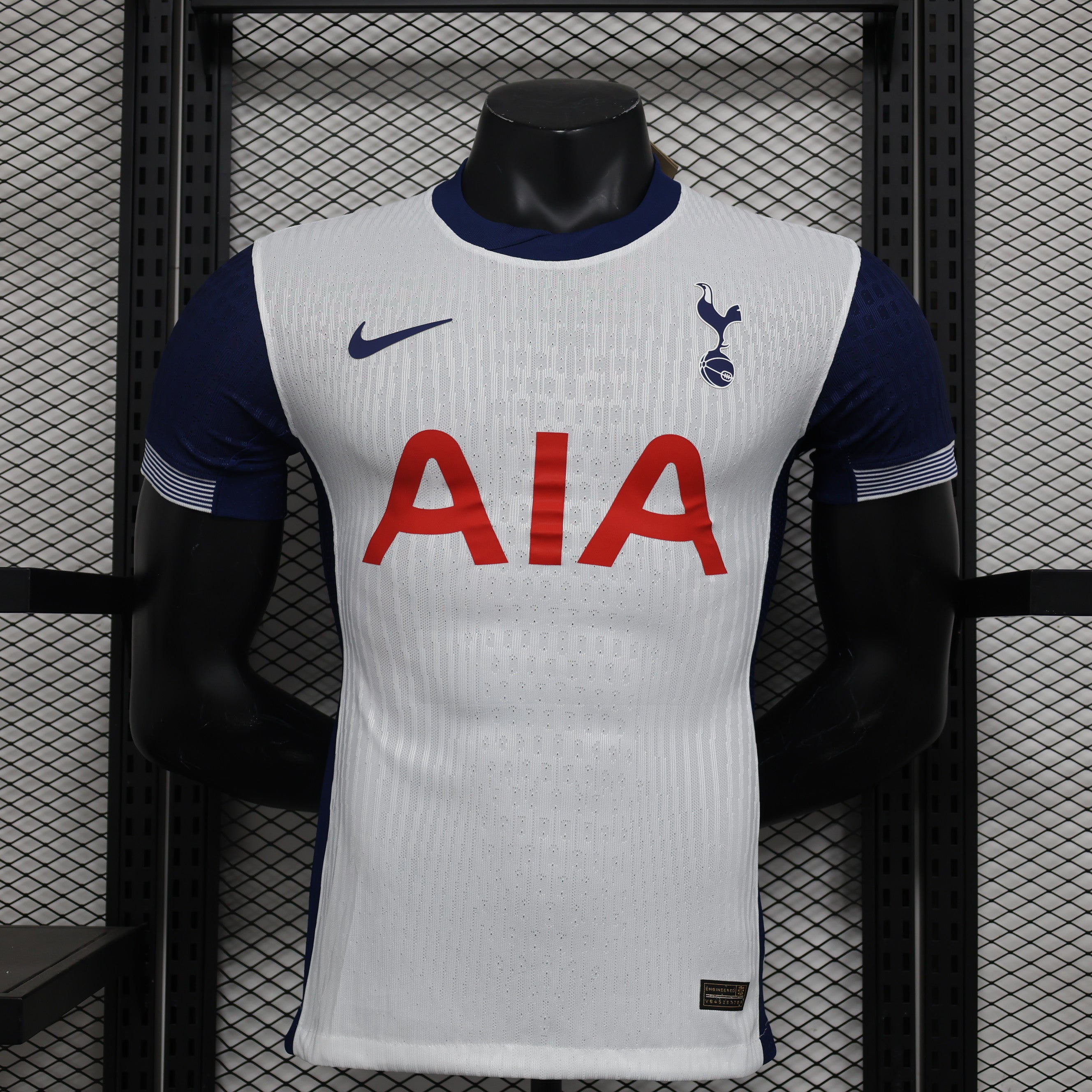 Tottenham : un maillot domicile qui s'inspire de la musique Tottenham : un maillot domicile qui s'inspire de la musique