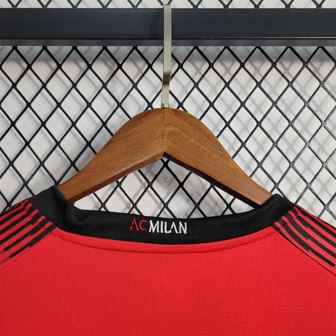 MAILLOT AC MILAN DOMICILE 2023/2024 VERSION MANCHES LONGUES