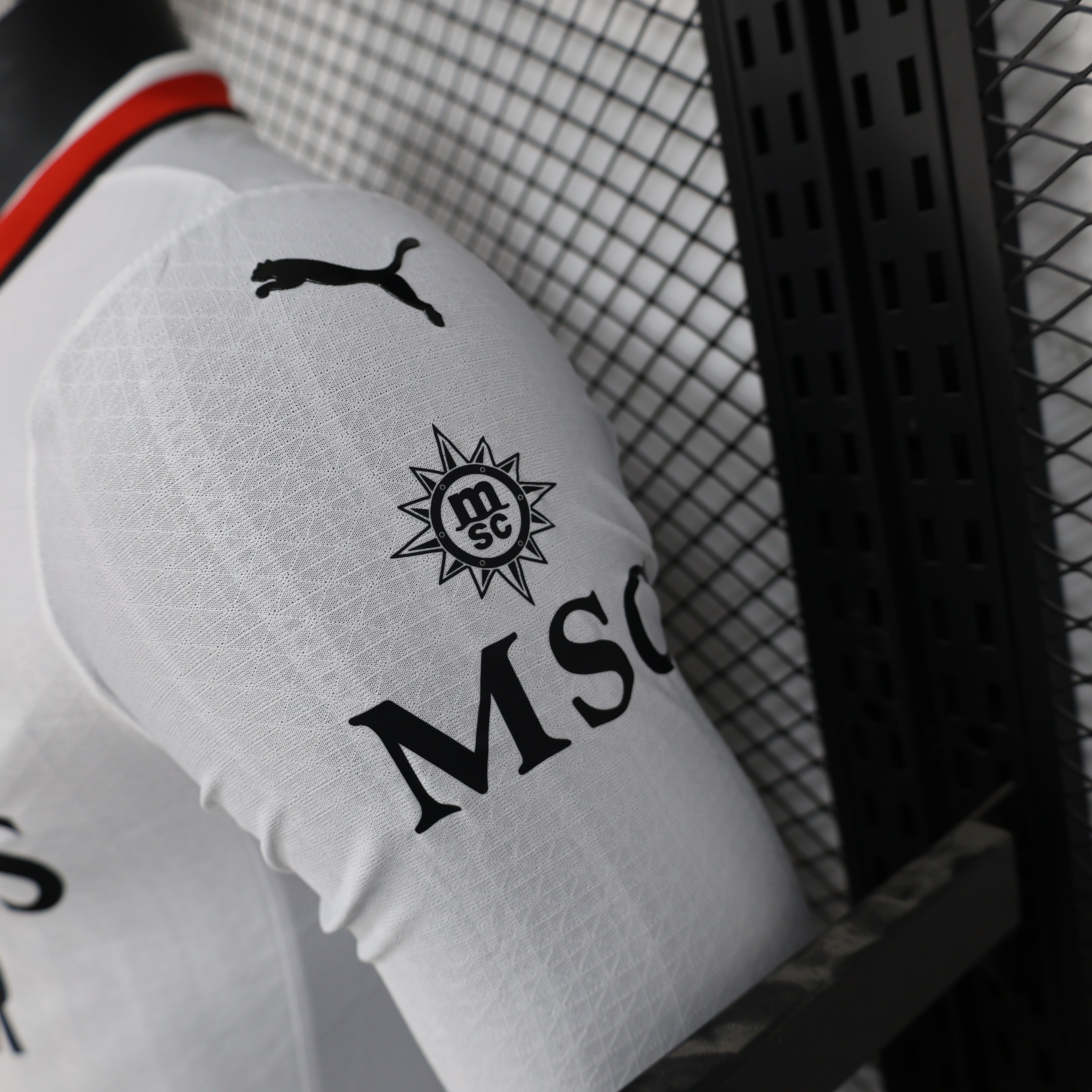 MAILLOT AC MILAN EXTÉRIEUR MANCHES LONGUES 2024/2025