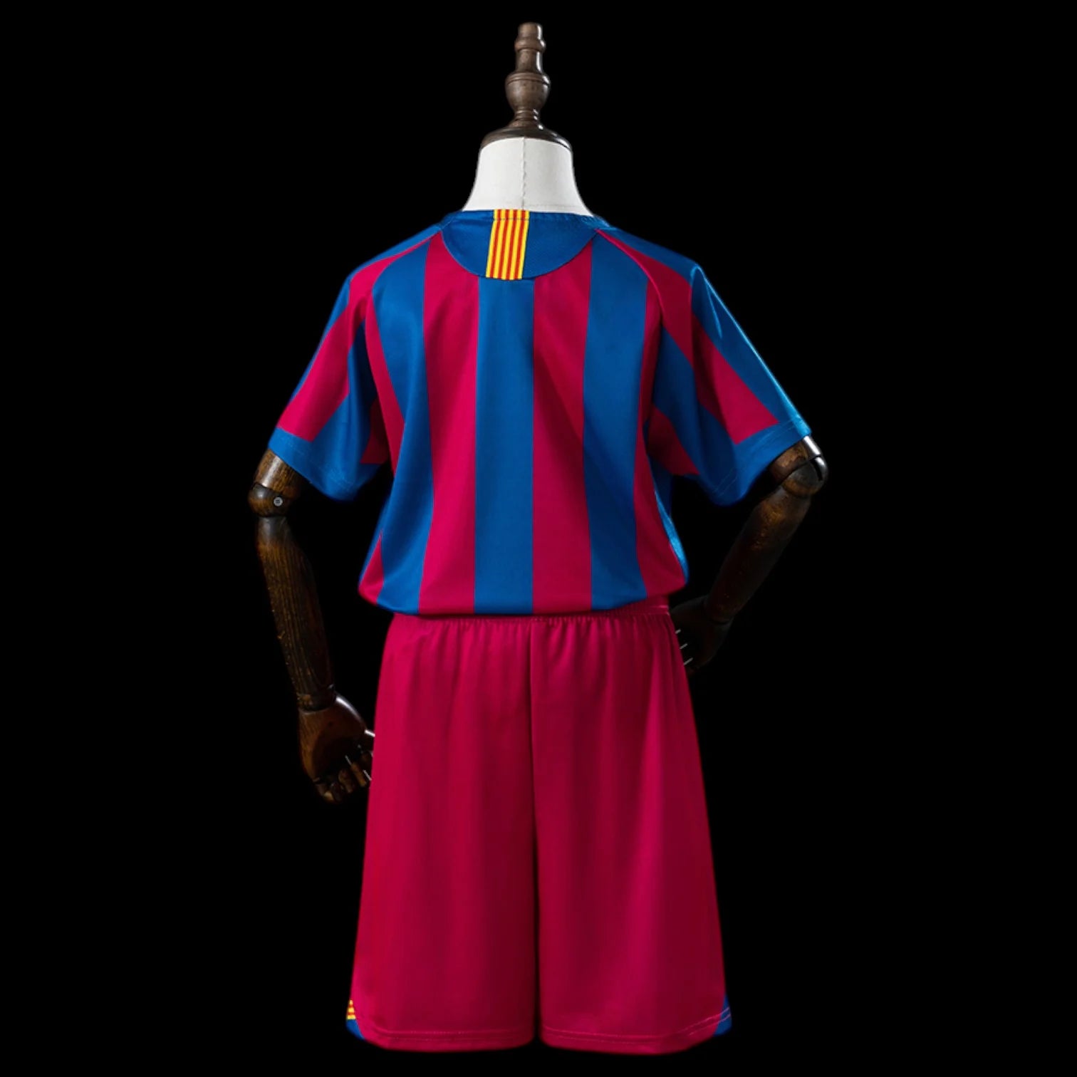 Barcelone Maillot Rétro 05/06 – Enfant