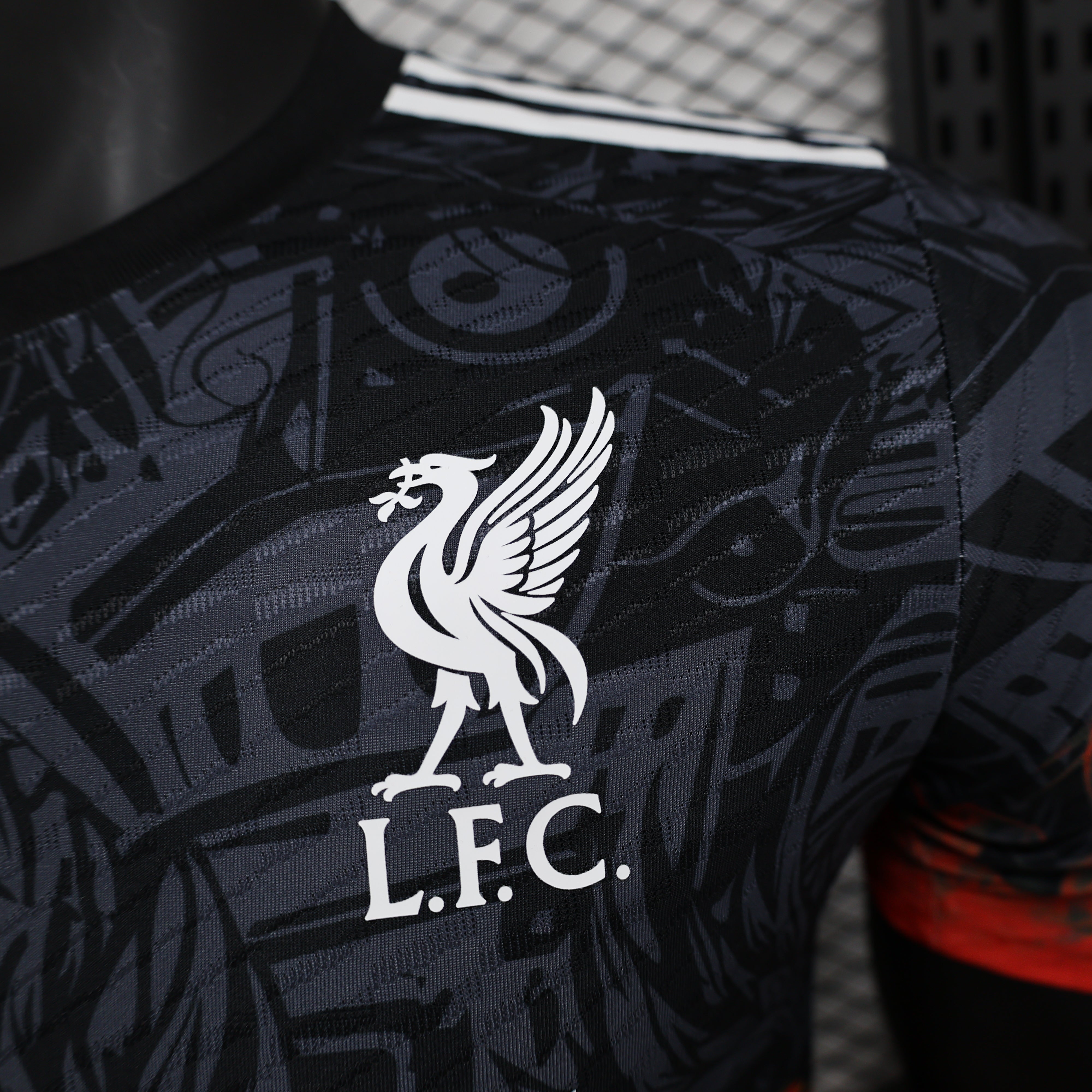 MAILLOT LIVERPOOL ÉDITION SPÉCIALE ROUGE 2024/2025