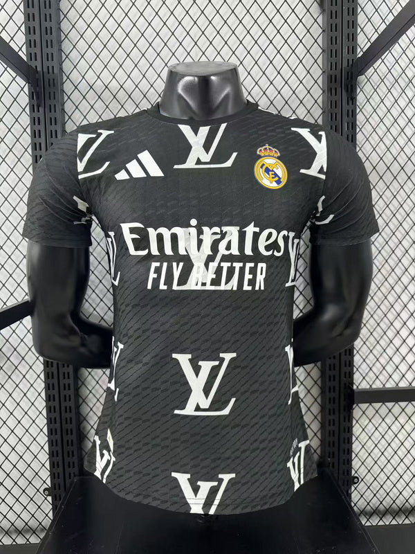 MAILLOT RÉAL MADRID ÉDITION SPÉCIALE 2025/2026