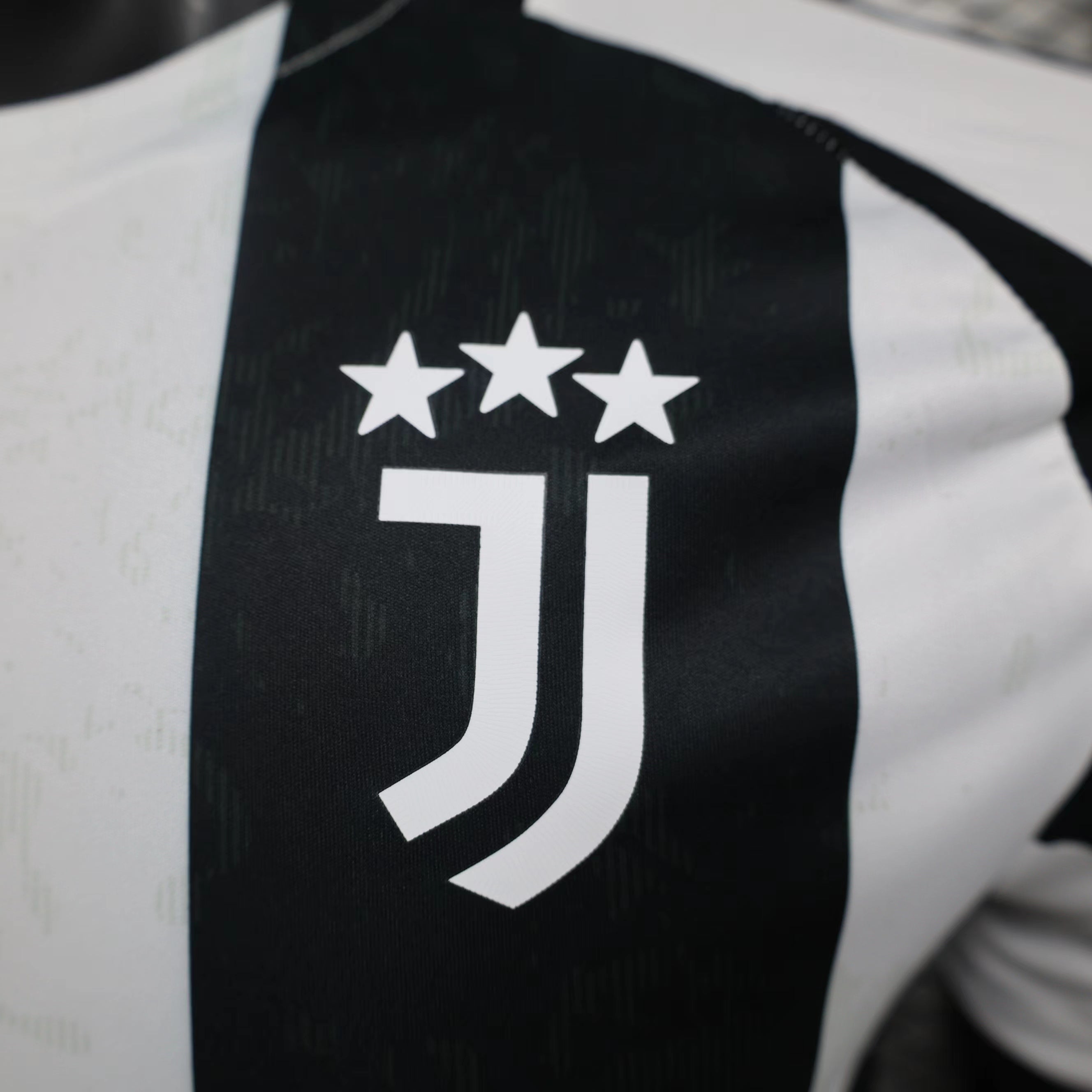 MAILLOT JUVENTUS DOMICILE 2024/2025