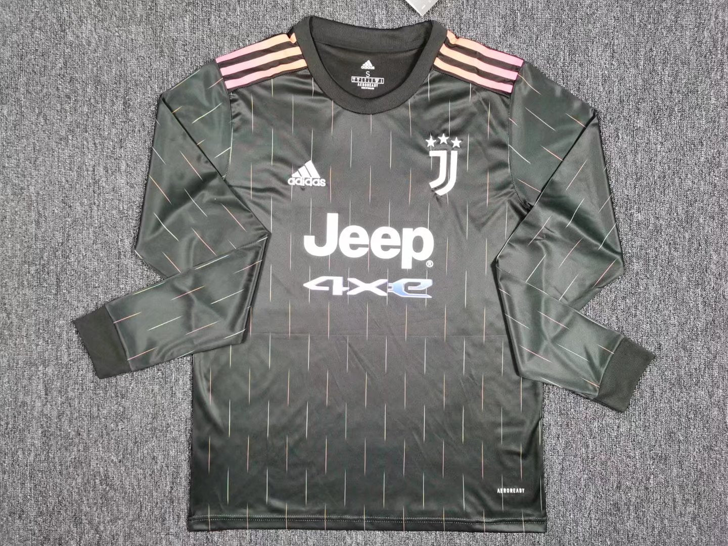 MAILLOT JUVENTUS EXTÉRIEUR 2021/2022 VERSION MANCHES LONGUES