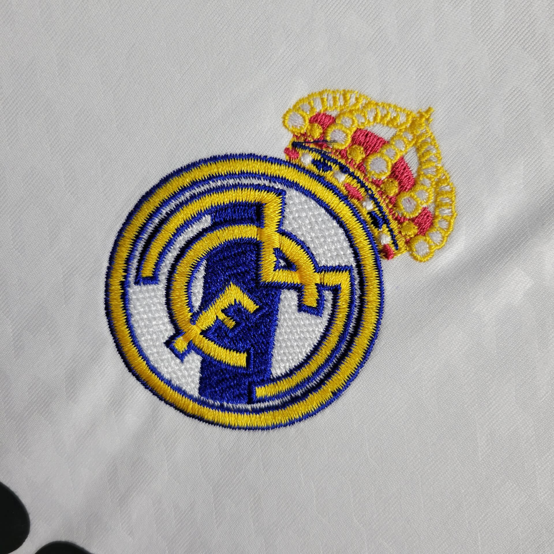 MAILLOT REAL MADRID DOMICILE 2024/2025 VERSION MANCHES LONGUES