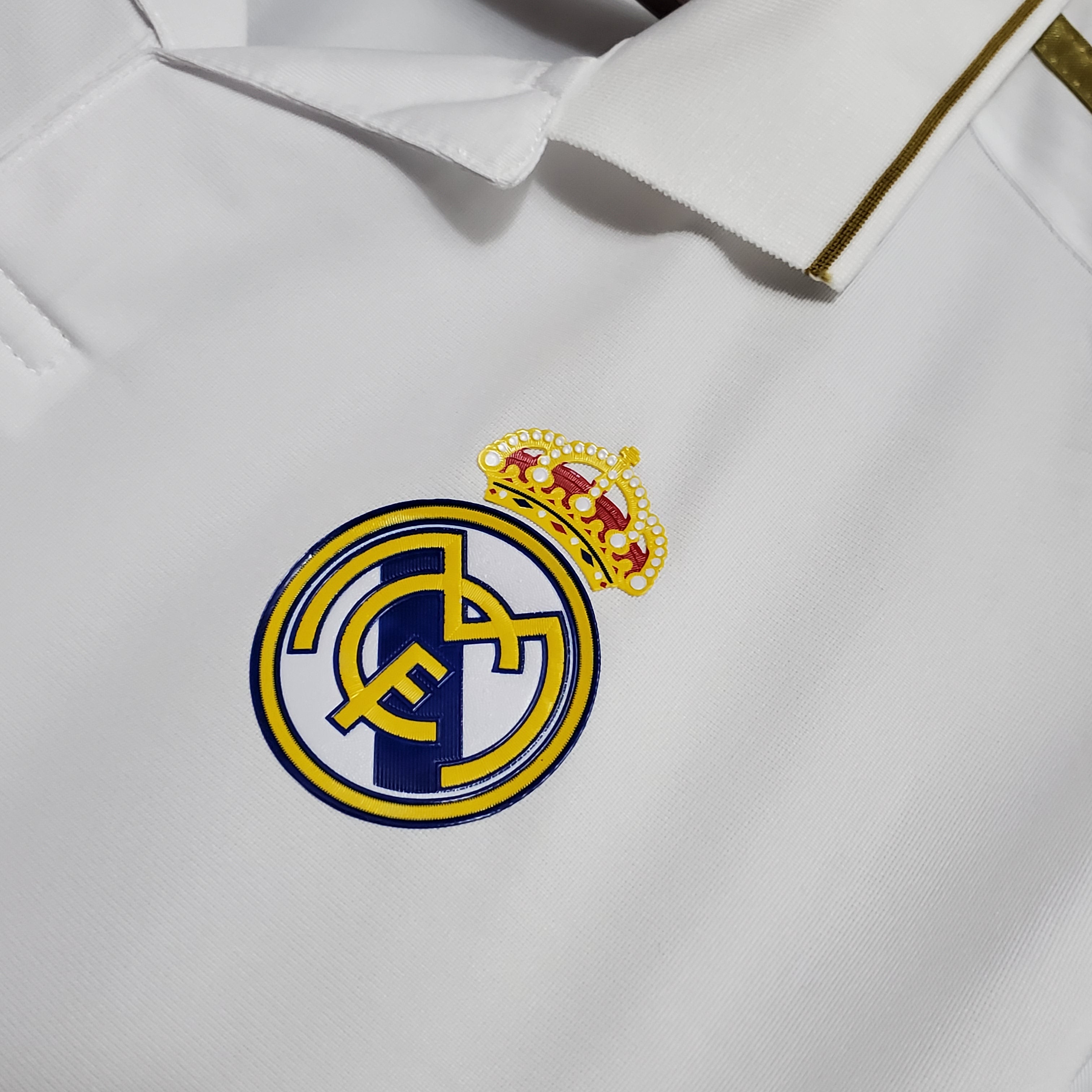 MAILLOT REAL MADRID DOMICILE 2011/2012  VERSION MANCHES LONGUES