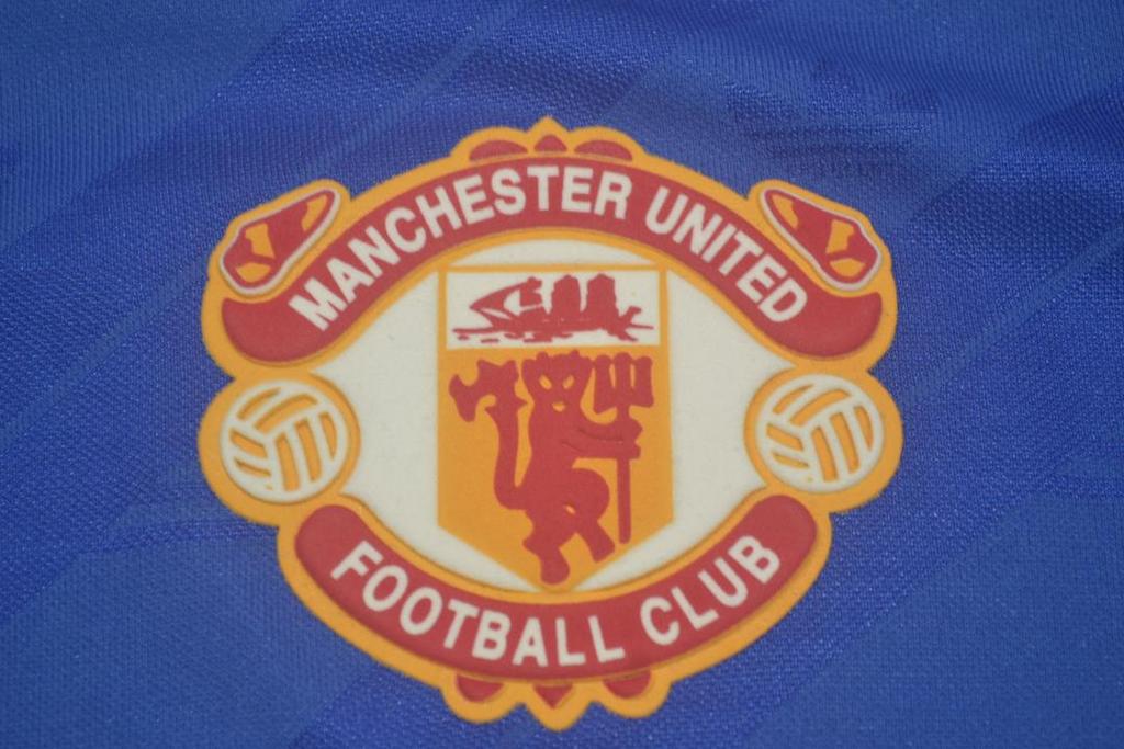 MAILLOT RETRO MANCHESTER UNITED EXTÉRIEUR 1986/1988 VERSION MANCHES LONGUES