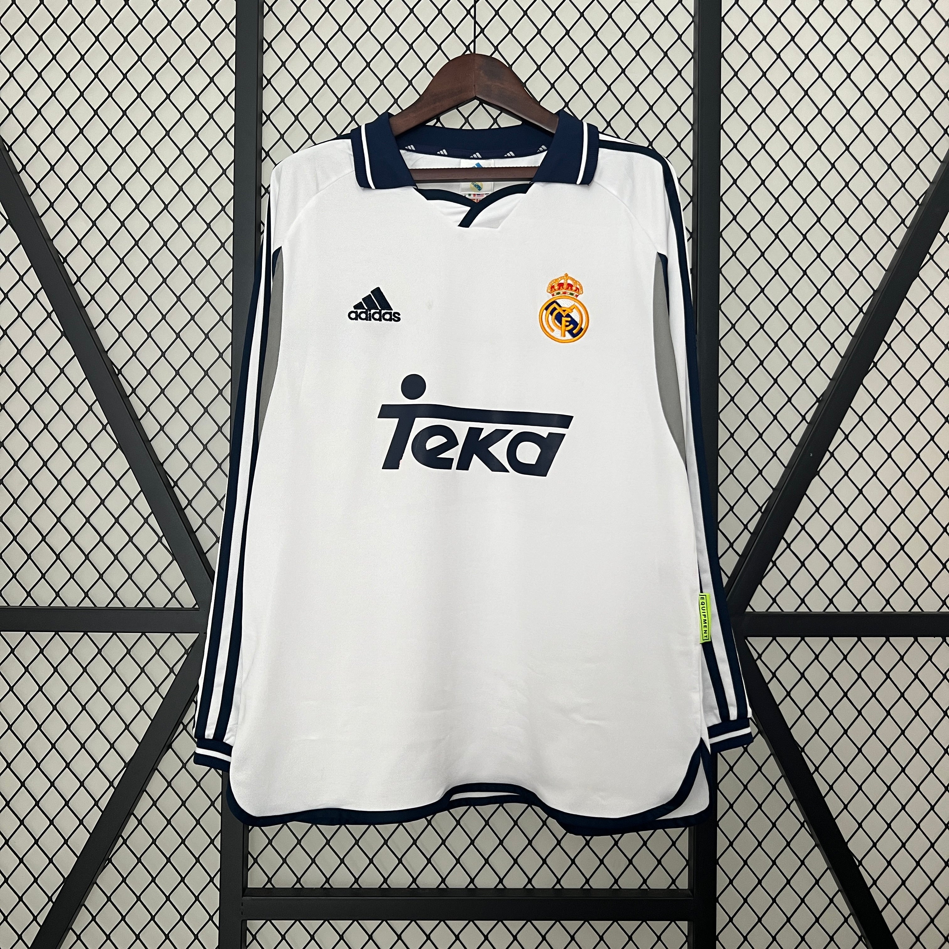 MAILLOT RETRO REAL MADRID DOMICILE 2000/2001 VERSION MANCHES LONGUES