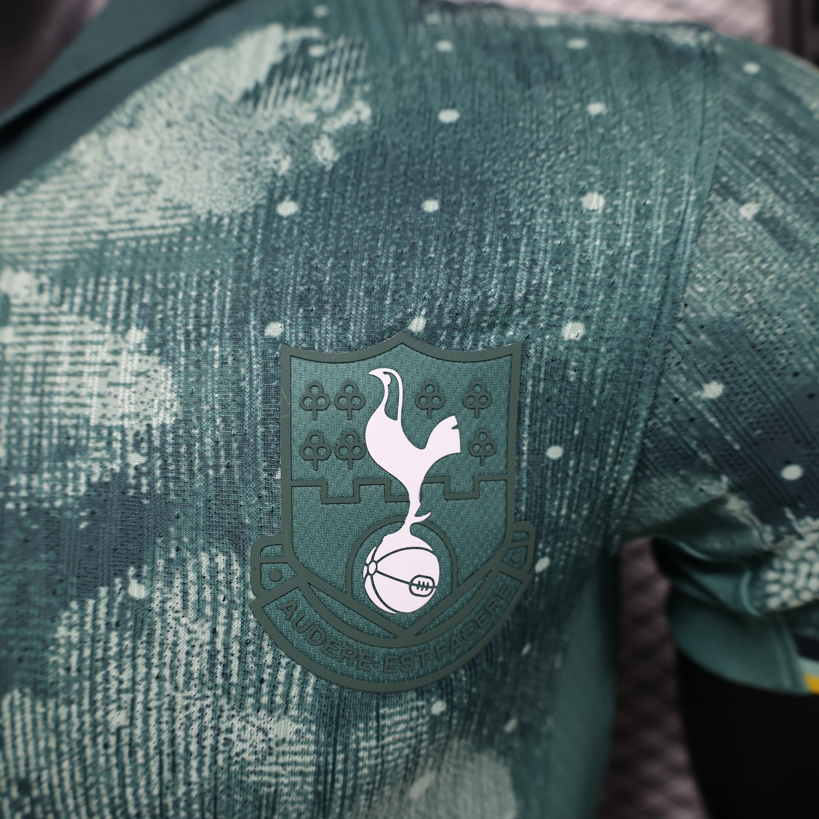 MAILLOT TOTTENHAM HOTSPUR THIRD 2024/2025