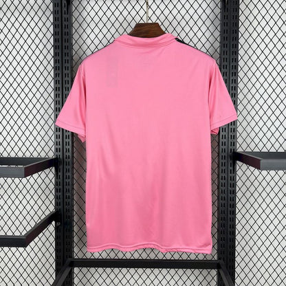 MAILLOT REAL MADRID VERSION ROSE 2025/2026
