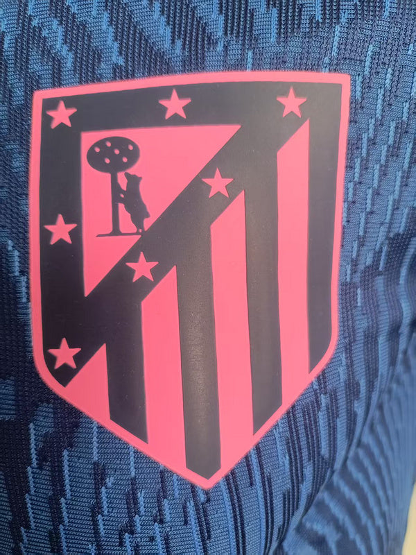 MAILLOT ATLETICO MADRID BLEU FONCÉ VERSION POLO 2025/2026