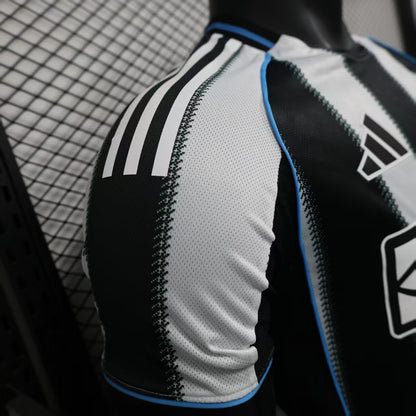 MAILLOT NEWCASTLE DOMICILE 2025/2026